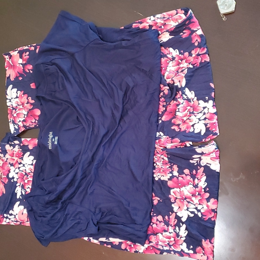 Nwot blue pink flower wide leg drawstring. V neck tee pajama set